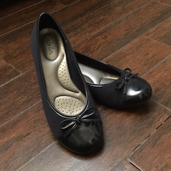 abella black flats